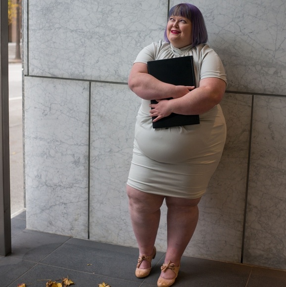 Beth Ditto Lola Dress in Dove Grey - Picture 2 of 2
